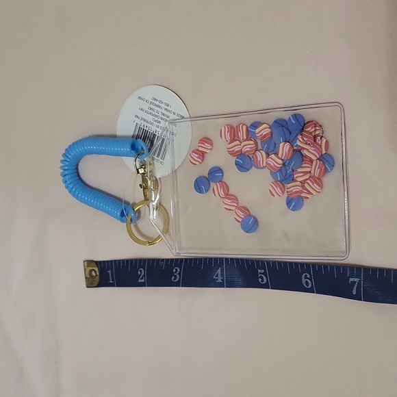 2 Lanyards 1 ID Holder - Picture 5 of 6